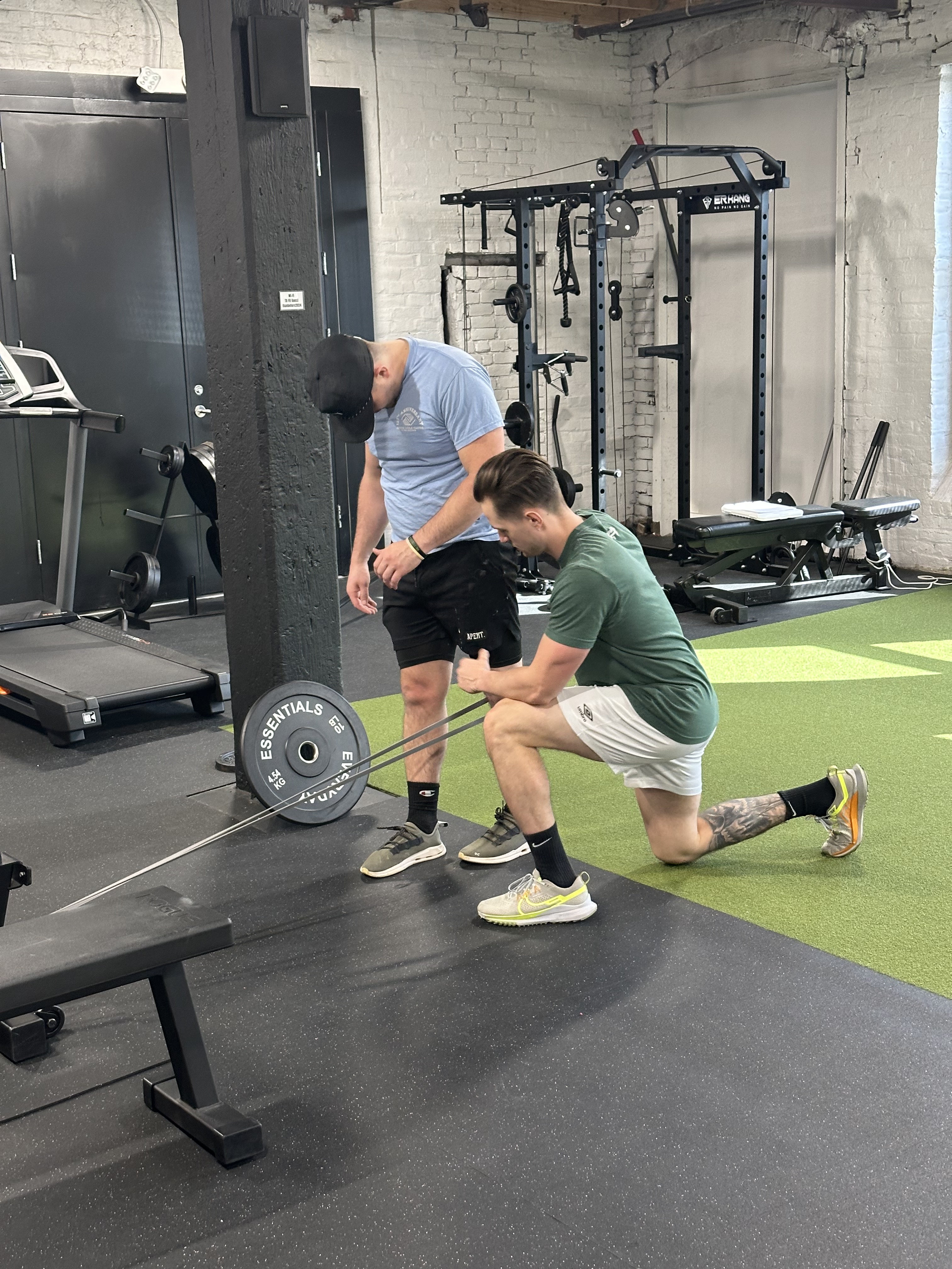 Coach Seth coaching a 1:1 client 